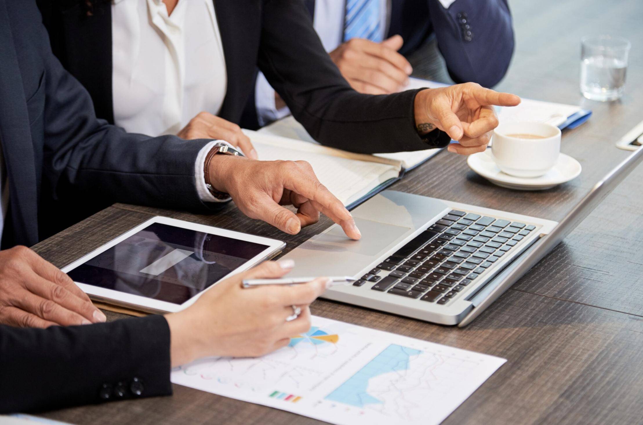 多分支機構統一培訓考核的市場調查與跨企業管理解決方案